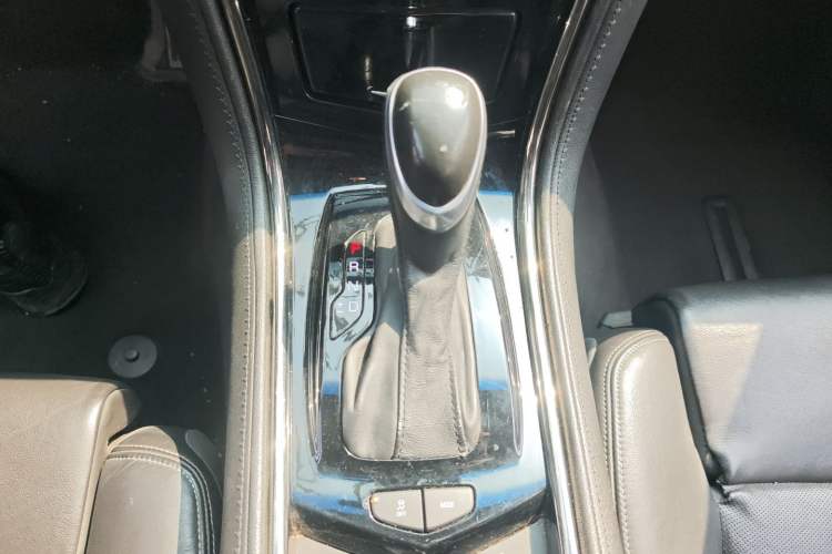 Used Cadillac ATS 2014 28T Leading Model Gear Lever