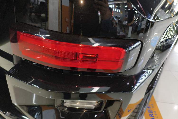 Used Tank 700 New Energy 2024 Hi4-T Extreme Edition Right Rear Taillight