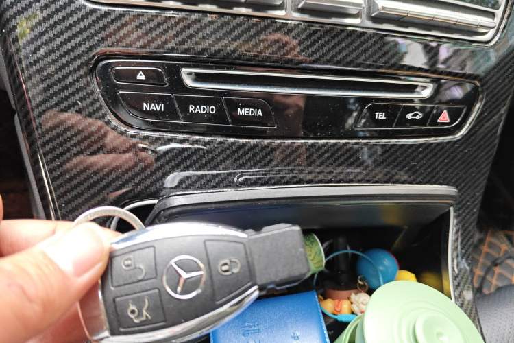 Used Mercedes-Benz GLC 2018 GLC 260 4MATIC Luxury Model
