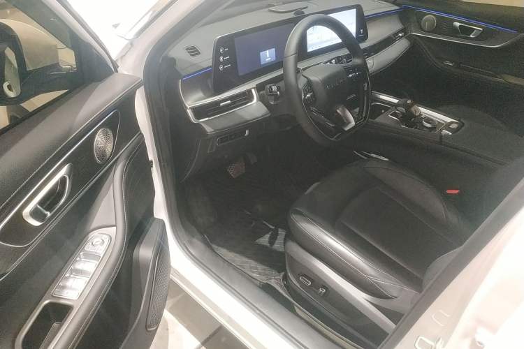 Used Chery Tiggo 8 PRO 2025 290T Two-Wheel-Drive Luxury Edition