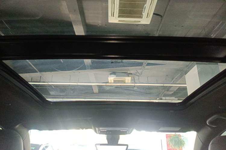 Used Cadillac XT5 2020 28T Luxury Version Headliner