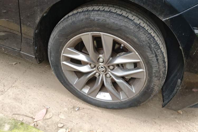 Used Toyota Avalon 2019 Dual-Engine 2.5L Luxury Edition China VI Standard Right Front Wheel Hub