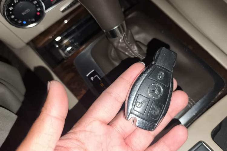 Used Mercedes-Benz C-Class 2011 C 200 CGI Elegant Model Vehicle Key