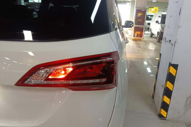 Used Baojun 730 2021 1.5L Manual Fashion Version 7 Seats Right Rear Taillight