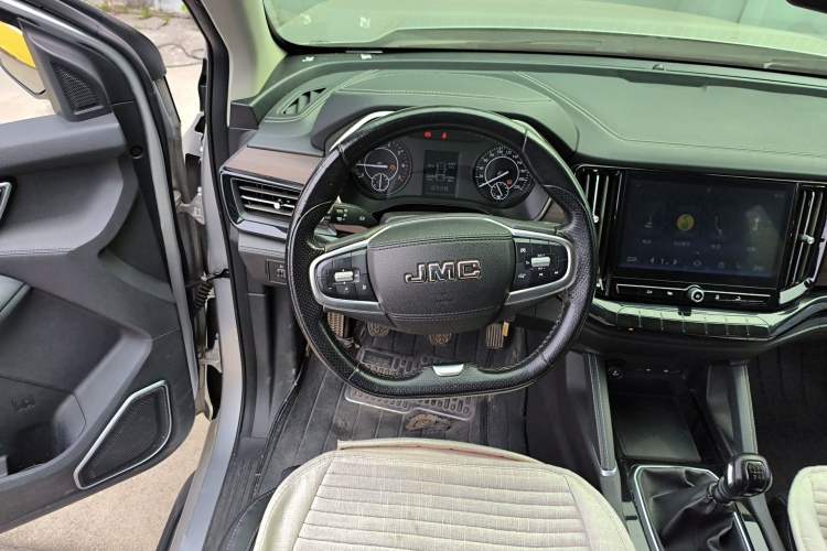 Used JMC Yuhu 9 2019 2.0T Manual Gasoline Two-Wheel Drive Comfort Edition