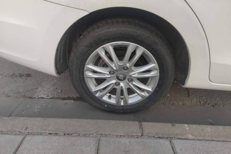 Used Haima M3 2016 1.5L Manual Comfort Model with Sunroof
