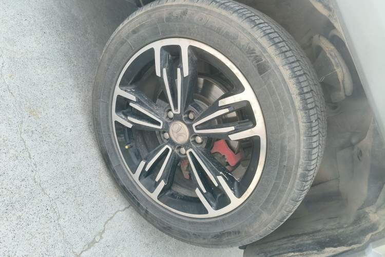 Used BAIC Off-Road BJ20 2016 1.5T CVT Luxury Model Right Front Wheel Hub