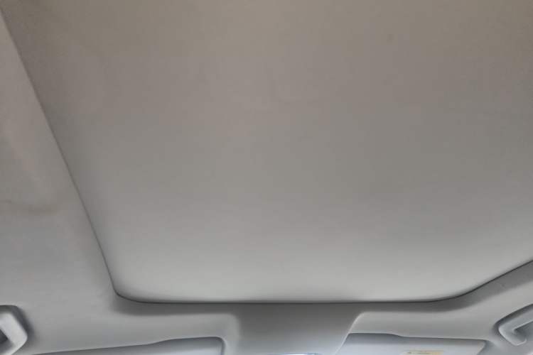 Used GAC Trumpchi GS7 2017 320T Two-Wheel-Drive Luxury Smart Connectivity Model