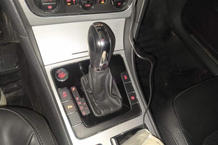 Used Volkswagen Passat 2014 1.8TSI DSG Prestige Navigation Edition