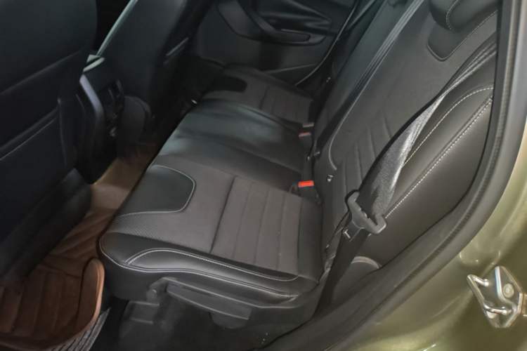 Used Ford Kuga 2013 1.6L GTDi Two-Wheel-Drive Trend Model
