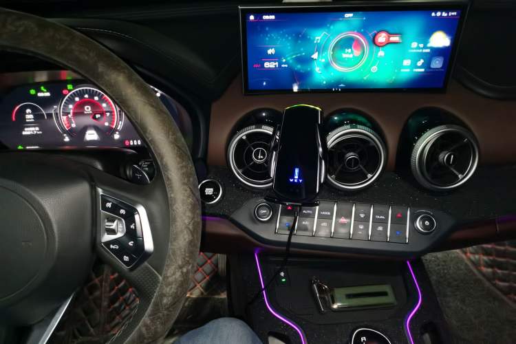 Used Wey VV7 2021 2.0T Technology Edition Audio And AC Panel