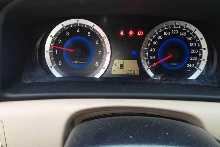 Used Toyota Corolla EX 2013 1.6L Manual Luxury Edition