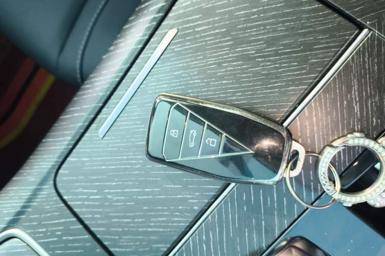 Used Venucia V 2021 260T Idol Edition