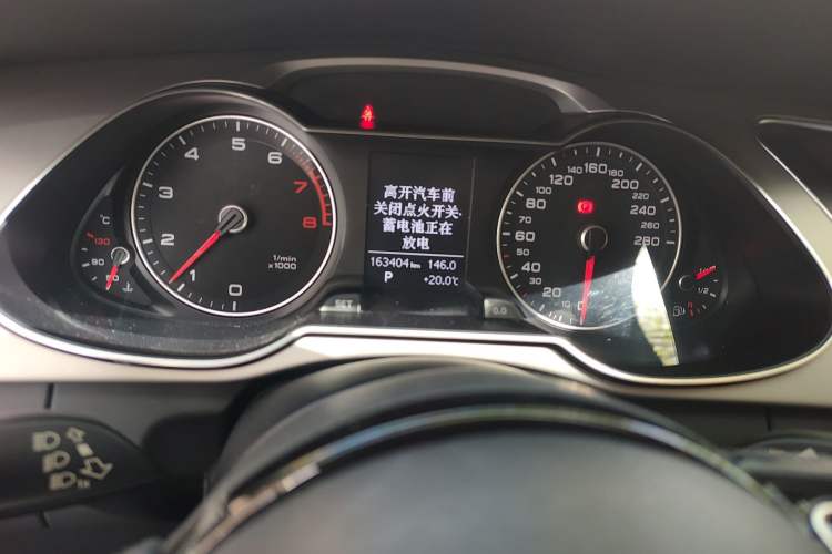 Used Audi A4L 2013 35 TFSI Automatic Comfort Model Instrument Cluster