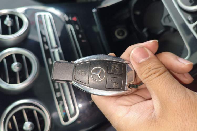 Used Mercedes-Benz GLC Coupe 2017 GLC 200 4MATIC Coupe SUV
