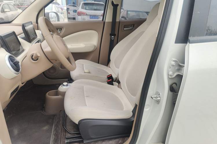 Used Wuling Hongguang MINIEV 2025 Four-Door Version Premium Edition Left Front Seat