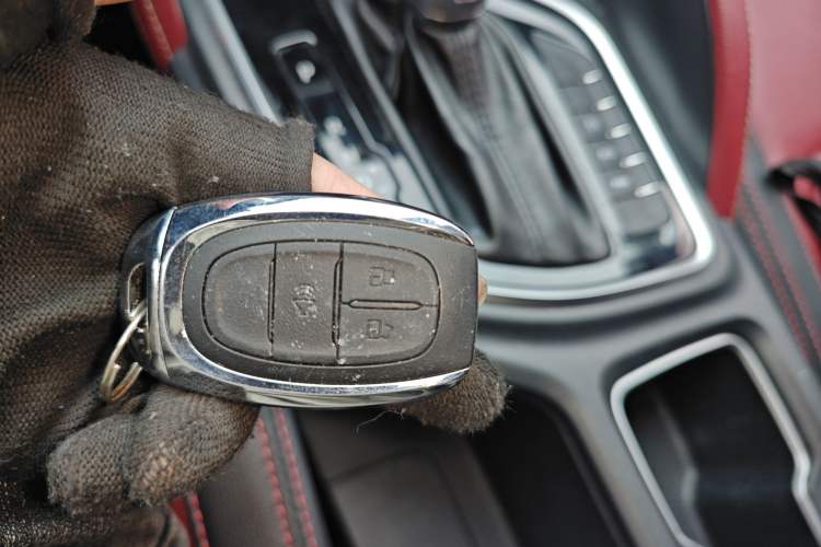 Used SAIC MAXUS Xingji 2023 Starry L 2.0T Diesel Automatic 4x4 Elite Edition Long Bed
