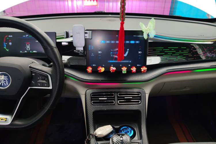 Used BYD Qin PLUS 2024 HONOR Edition DM-i 55KM Leading Model Audio And AC Panel