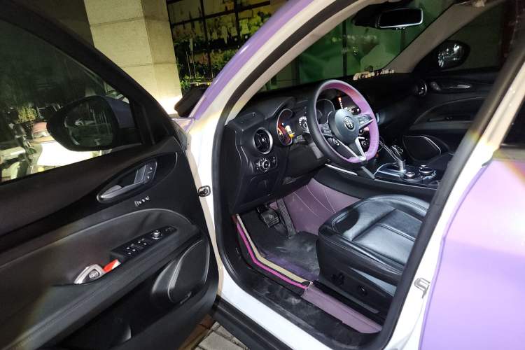 Used Alfa Romeo Stelvio 2017 2.0T 200HP Elite Edition Driver Seat