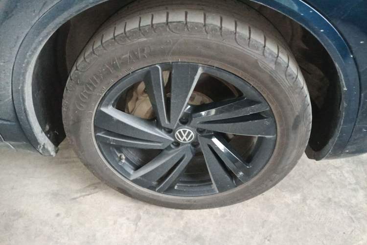 Used Volkswagen Touareg 2021 3.0 TSI Luxury Edition Black Diamond Sport Package
