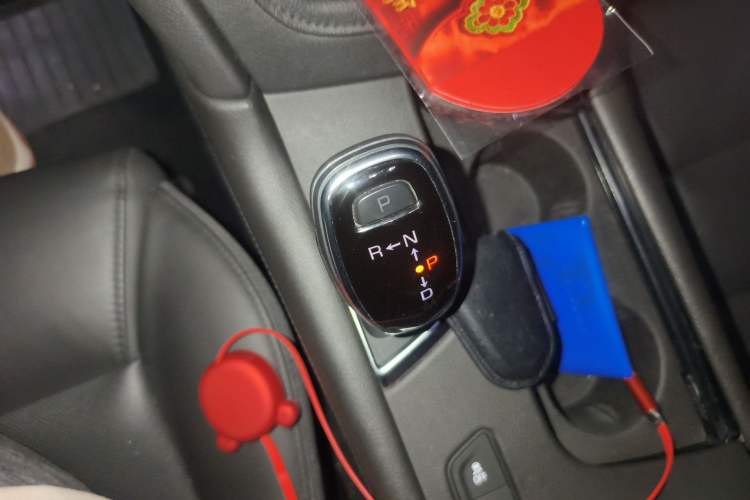 Used Cadillac XT5 2018 25T Luxury Model Gear Lever