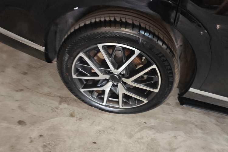 Used GAC Trumpchi ES9 2024 PHEV with 143 km Max