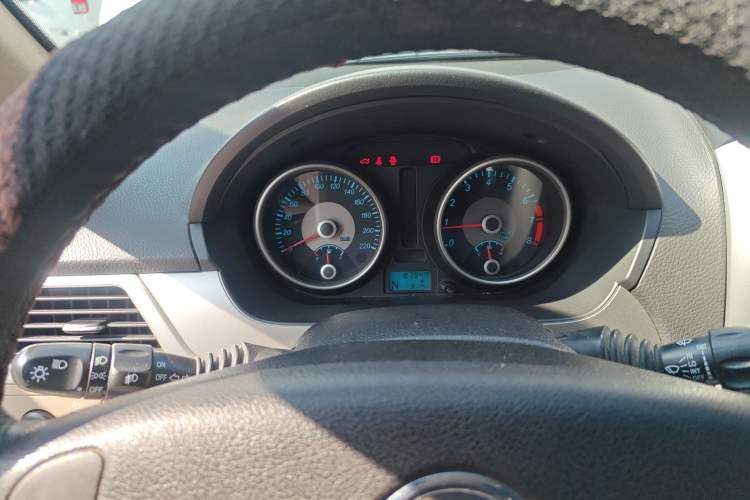 Used Buick Excelle 2015 1.5L Automatic Classic Model
