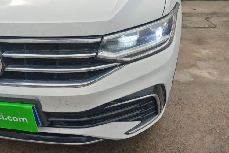 Used Volkswagen Tiguan L 2023 Restyled 330TSI Automatic Two-Wheel Drive R-Line Enhanced Comfort Version Left Front Headlight