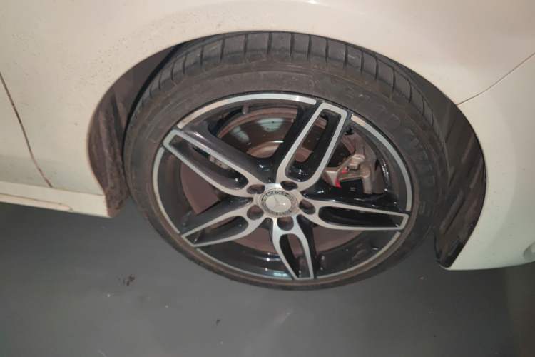 Used Mercedes-Benz CLA 2016 Year Restyled CLA 220 4MATIC Right Front Wheel Hub