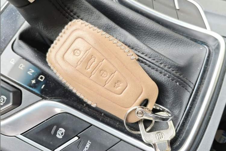 Used Geely Auto Emgrand 2019 Leading Edition 1.5L CVT Luxury Model China VI Standard