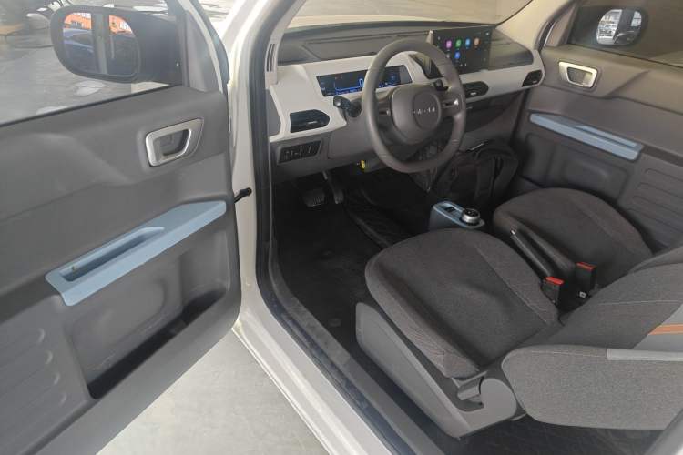 Used Geely Galaxy Panda 2024 Panda Mini 200km Longteng PRO Edition
