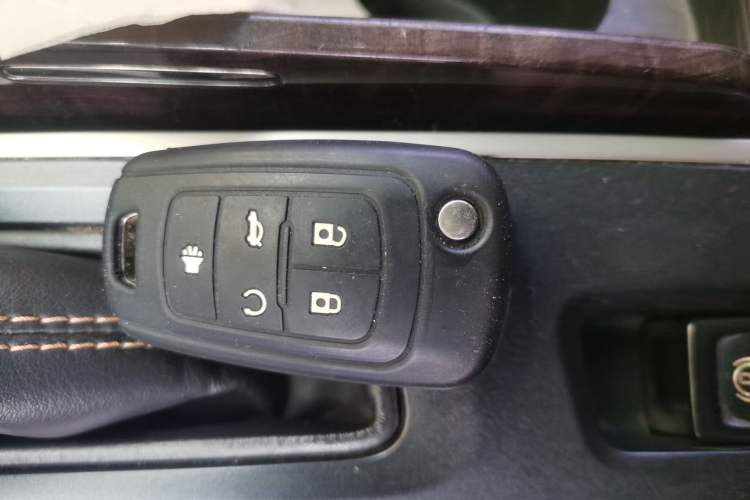 Used Buick LaCrosse 2013 2.4L SIDI Leading Comfort Version