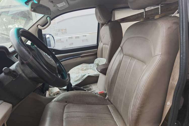 Used FORTHING Lingzhi 2017 M5L 1.6L 7-Seater Comfort Model