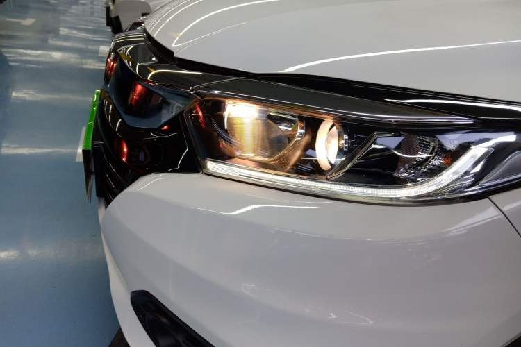 Used Honda Vezel 2019 1.5L CVT Pioneer Edition China VI