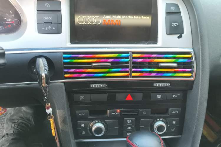 Used Audi A6L 2010 2.0 TFSI Automatic Standard Edition Audio And AC Panel