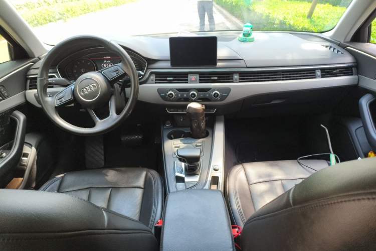 Used Audi A4L 2018 30th Anniversary Edition 40 TFSI Trendy Model