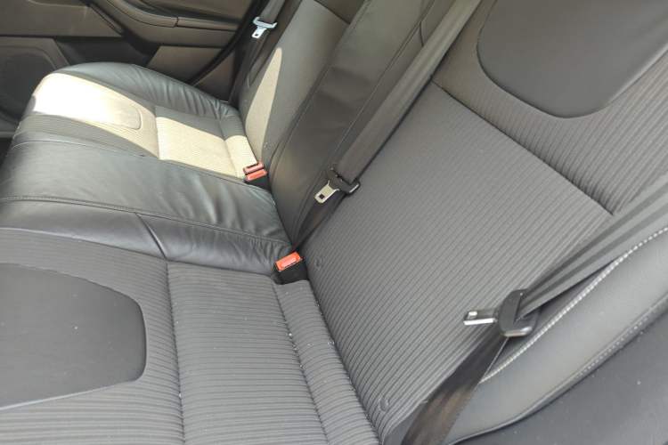 Used Ford Focus 2012 Hatchback 1.6L Automatic Fashion Edition