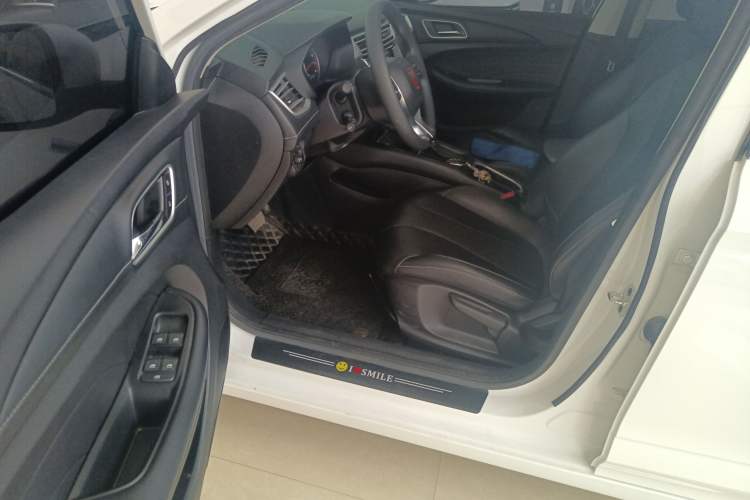 Used Roewe i5 2019 1.5L Automatic 4G Connected Linghao Flagship Edition