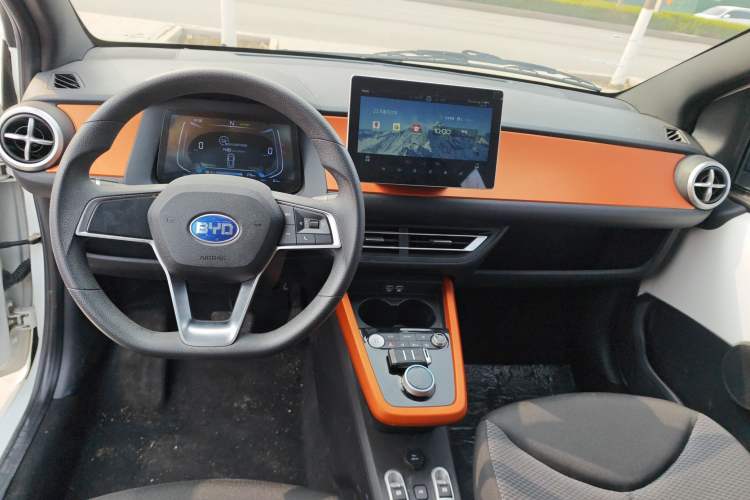 Used BYD e1 2019 YAO Edition Center Console