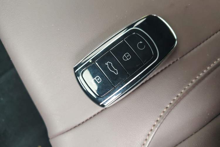 Used Chery Tiggo 8 PRO 2024 Champion Edition 390T Two-Wheel Drive Peak Version 5 Seats