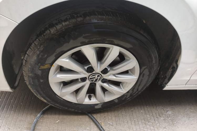 Used Volkswagen Bora 2024 200TSI DSG Comfort Edition Left Front Wheel Hub