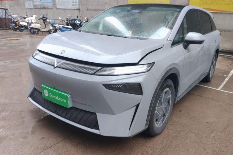 Used Venucia VX6 2023 520 Pro