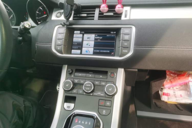 Used Land Rover Range Evoque 2014 2.0T 5-Door Ignite Edition Audio And AC Panel