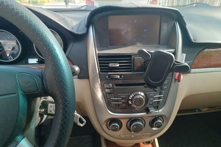 Used Buick Excelle 2011 1.6 LE-MT
