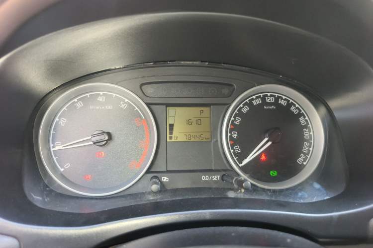 Used Skoda Fabia 2011 1.6L Automatic Crystal Edition
