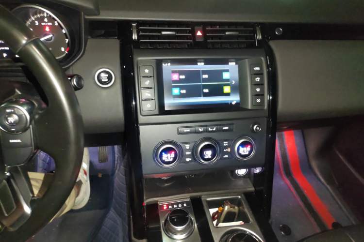 Used Land Rover Discovery 2017 3.0 SC V6 SE
