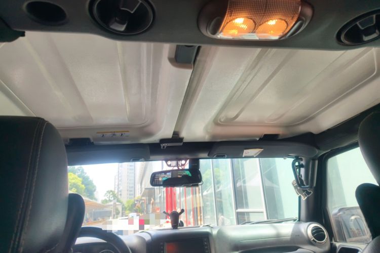 Used Jeep Wrangler 2015 3.6L Rubicon Four-Door Comfort Edition
