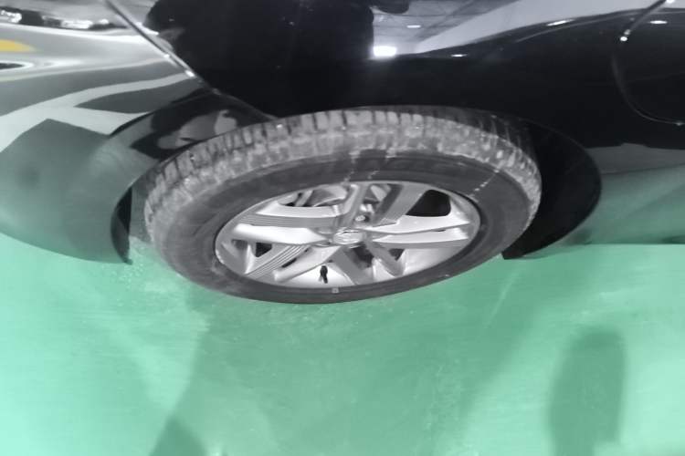 Used Hongqi E-QM5 2025 500km Range Commuter Version