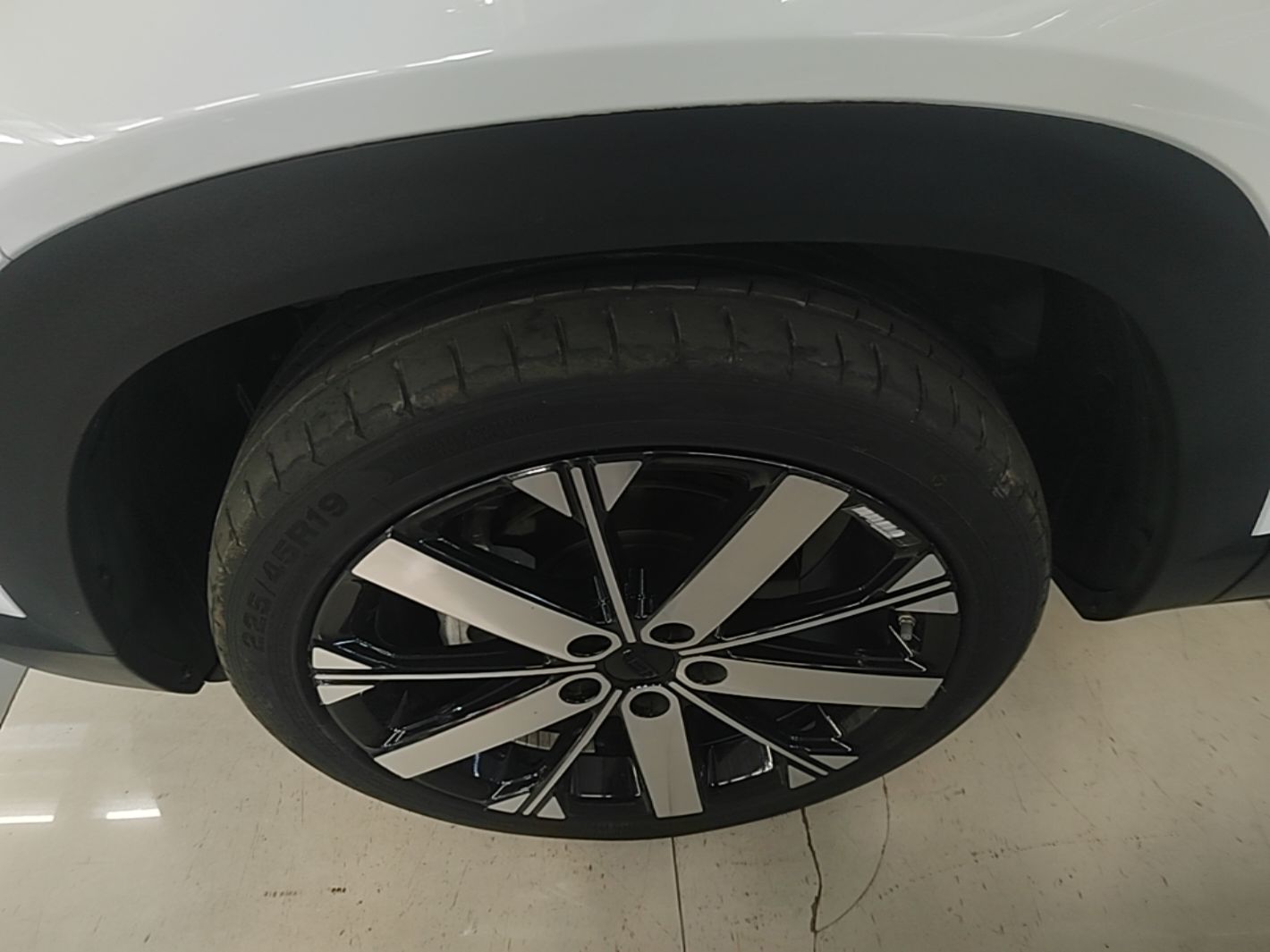 Geely Auto icon 2023 1.5TD Chocolate Smoothie Edition — снимка 10