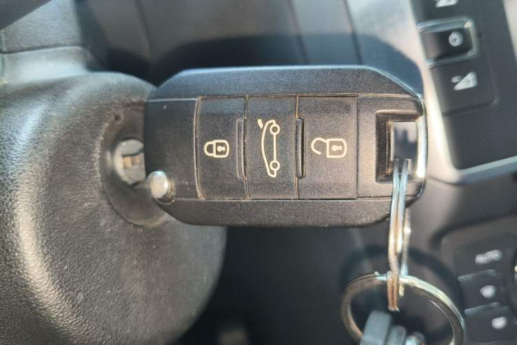 Used Citroen C4 Sega 2016 1.6L Automatic Luxury Model
